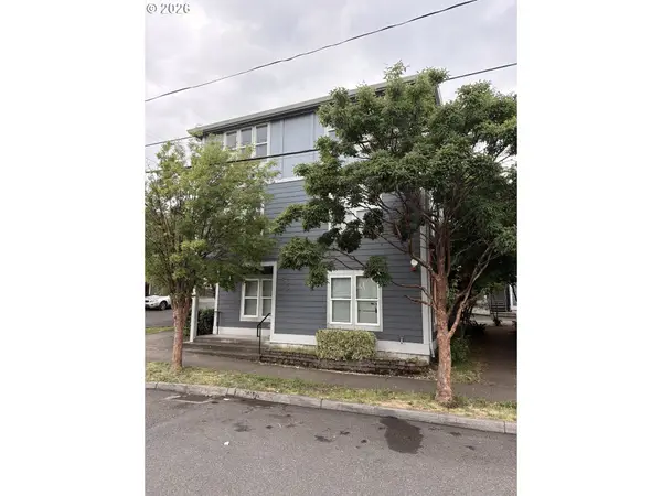 11911 SE Ash St #10, Portland, OR 97216
