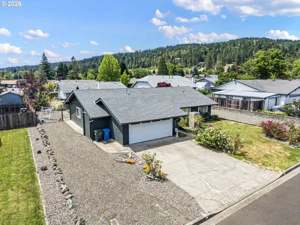 229 N Grove Ln, Sutherlin, OR 97479