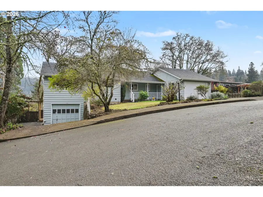 3855 Ferry St, Eugene, OR 97405 - Image #2