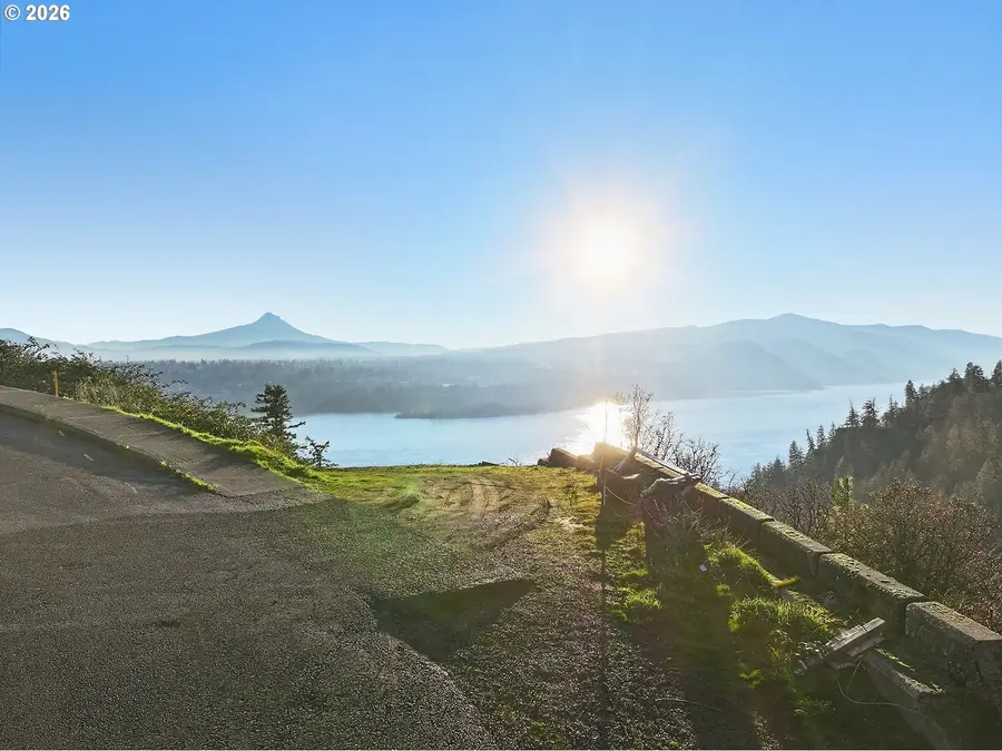 248 Sterling Blvd, White Salmon, WA 98672 - Image #2