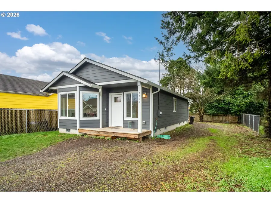 2213 10th St, Tillamook, OR 97141 - #2