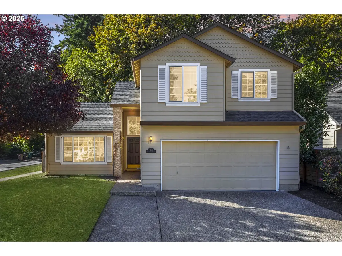 17239 Rebecca Ln, Lake Oswego, OR 97035 - Image #1