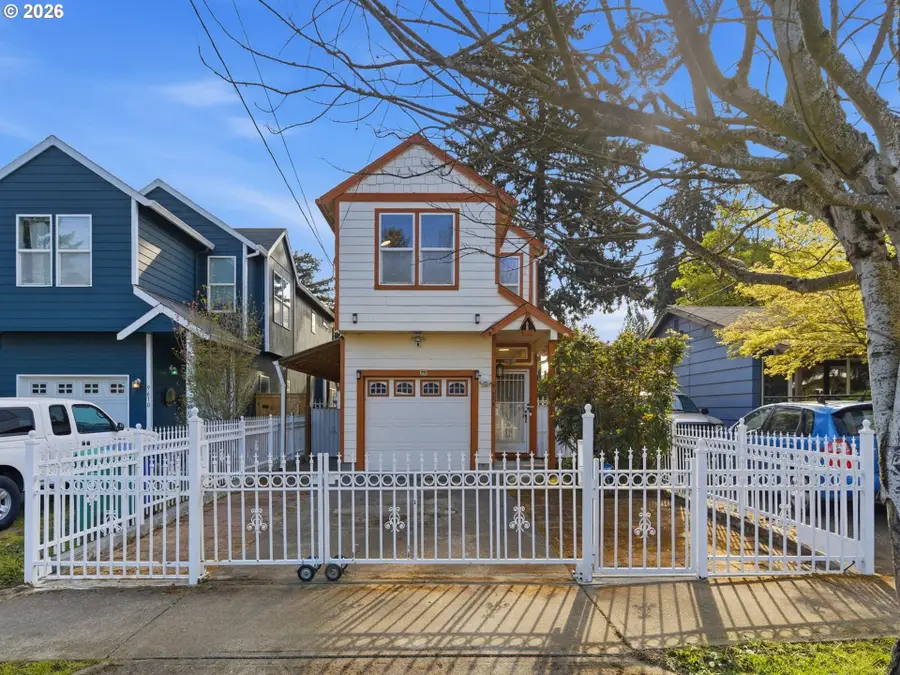 9606 N Clarendon Ave, Portland, OR 97203 - #2