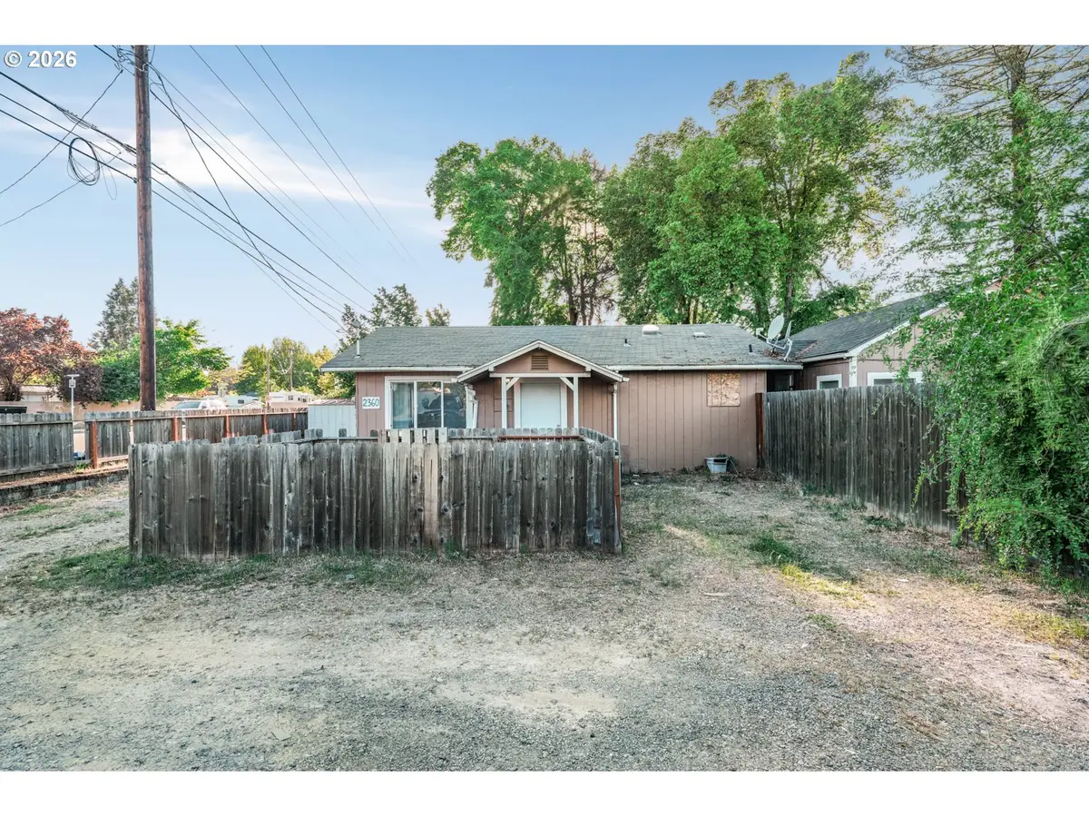 2360 Redwood Ave, Grants Pass, OR 97527 - #1