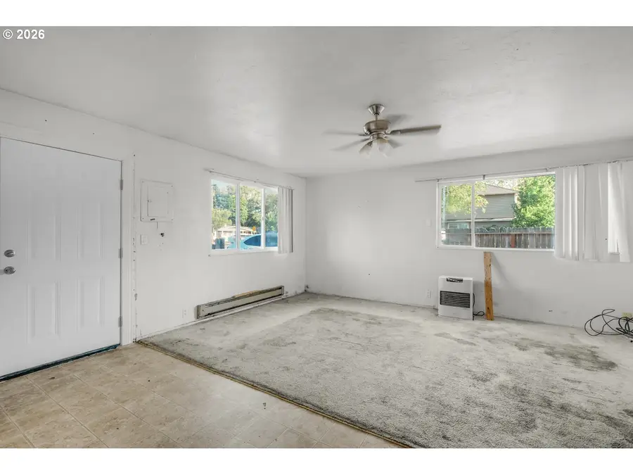 2360 Redwood Ave, Grants Pass, OR 97527 - #3