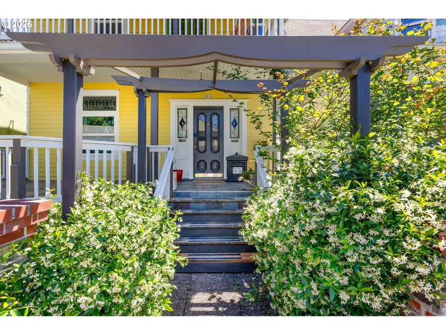 3632 SE Belmont St, Portland, OR 97214 - #2