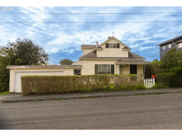 1554 Meade St, NorthBend, OR 97459