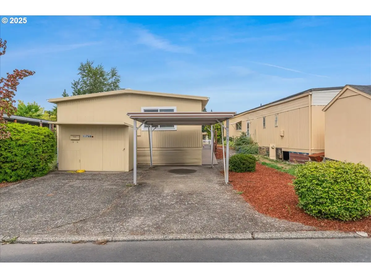 11768 SW Royal Villa Dr #124, Tigard, OR 97224 - Image #1