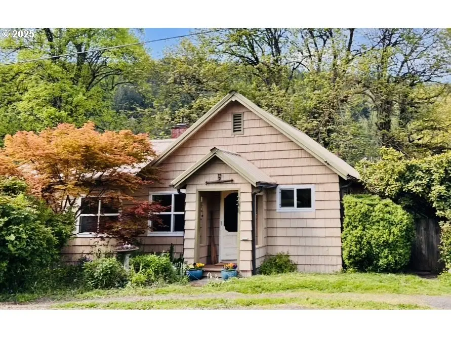 42799 Leaburg Dr, Walterville, OR 97489 - Image #2