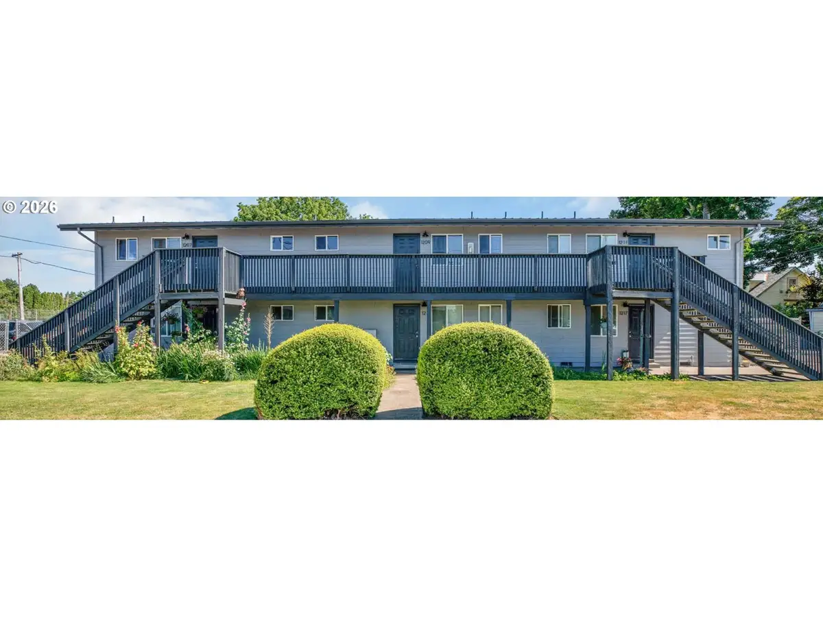 1207 D St, Salem, OR 97301 - #1