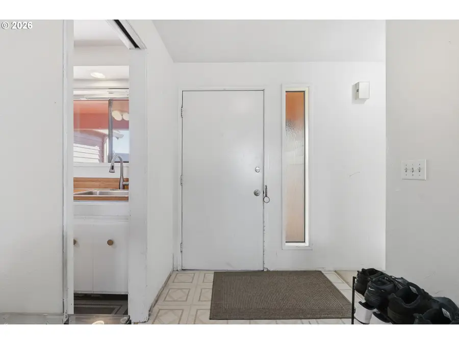 5643 SE Sierra St, Hillsboro, OR 97123 - Image #3