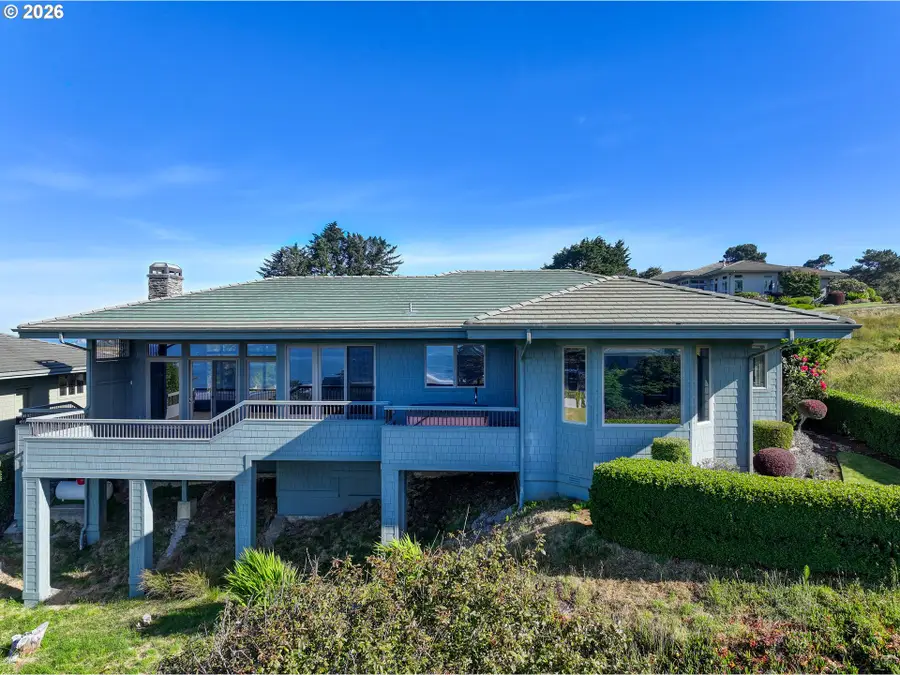 96453 Shorewood Ter, Brookings, OR 97415 - #3