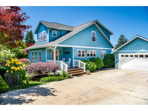 384 Edgeview Dr, Elkton, OR 97436