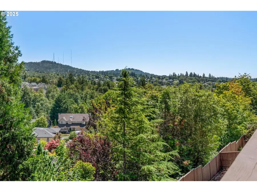 3042 NW Parkhurst Ter, Cedar Mill, OR 97229 - Image #3