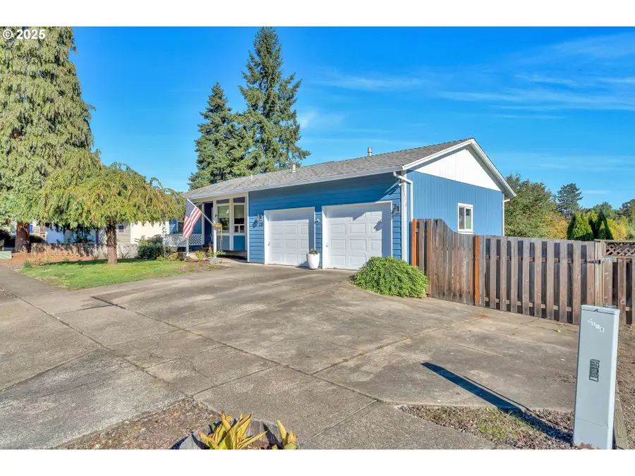 128 N 31st Ave, Cornelius, OR 97113 - Image #2