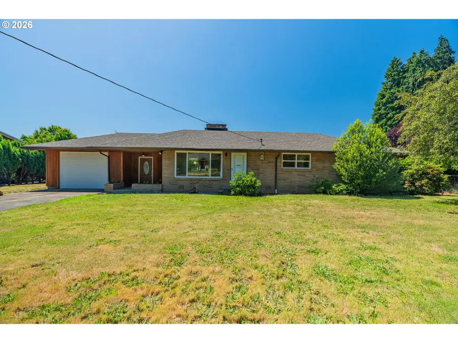 1315 N Locust St, Canby, OR 97013 - #2