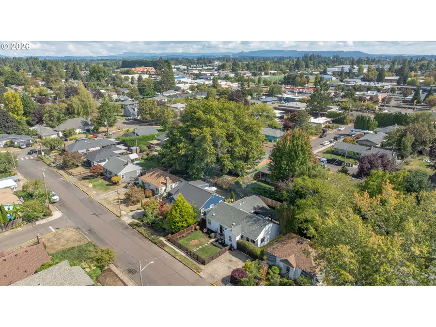 1228 NW Cedar St, McMinnville, OR 97128 - #3