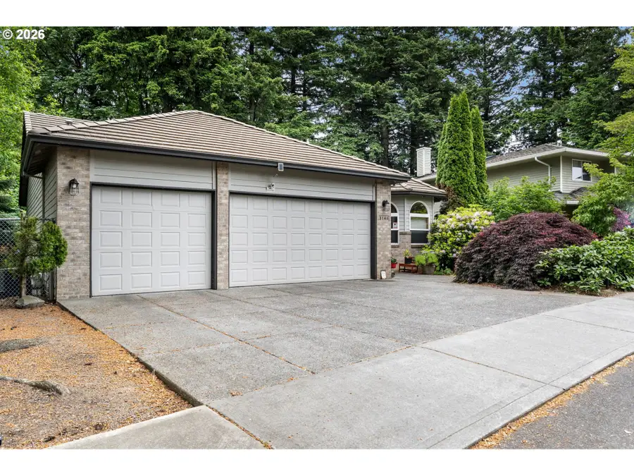 3148 NE Rocky Butte Ln, Portland, OR 97220 - #3