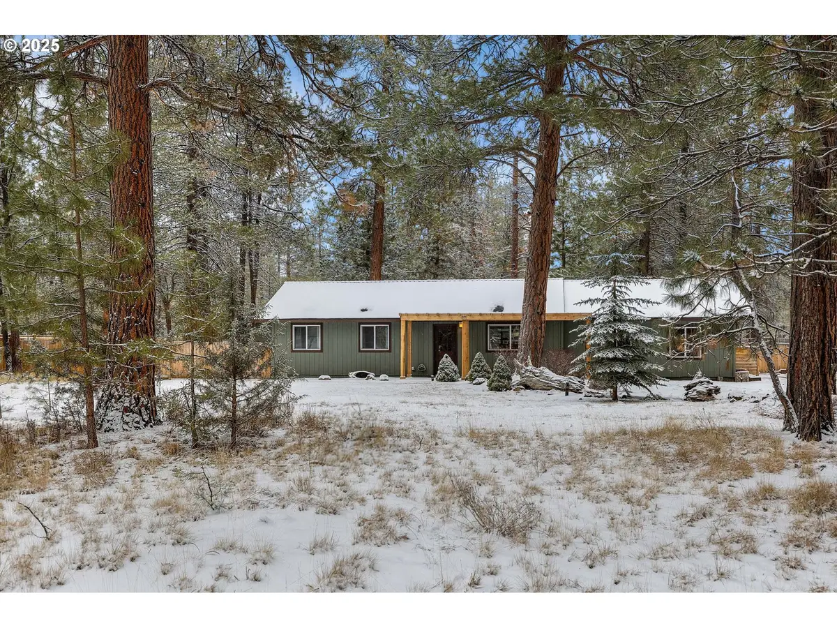 69322 Hackamore, Sisters, OR 97759 - Image #1