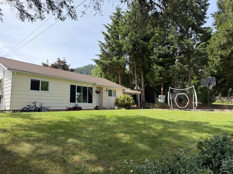 1122 NE Leon Ave, Myrtle Creek, OR 97457 - #2