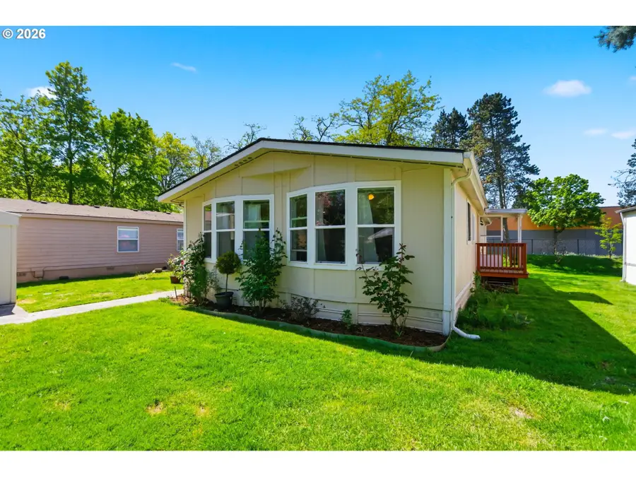 2250 N Broughton Dr, Portland, OR 97217 - #2