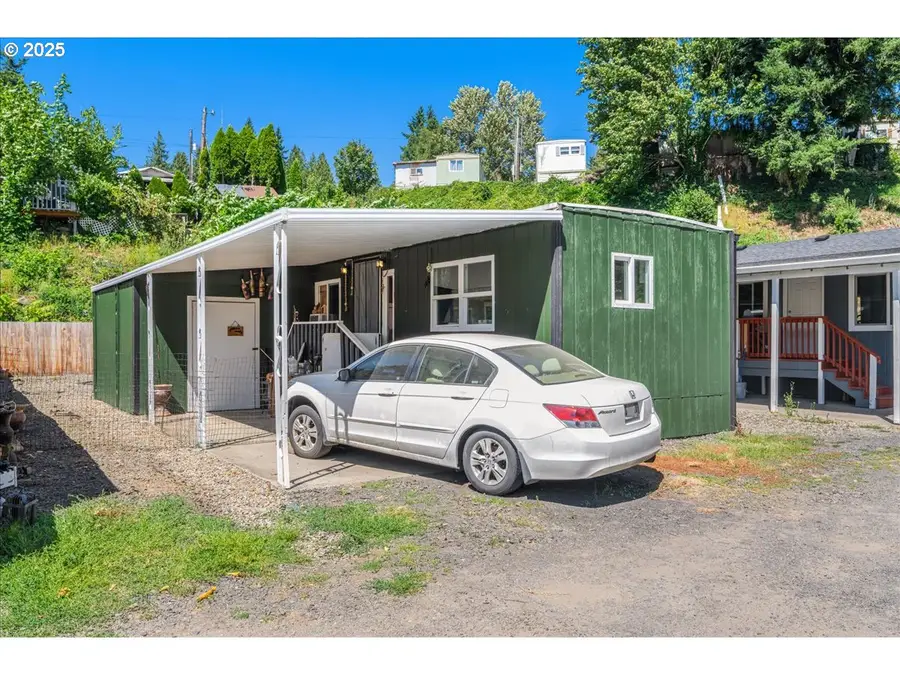 214 Holcomb Ave #B8, Kelso, WA 98626 - #3