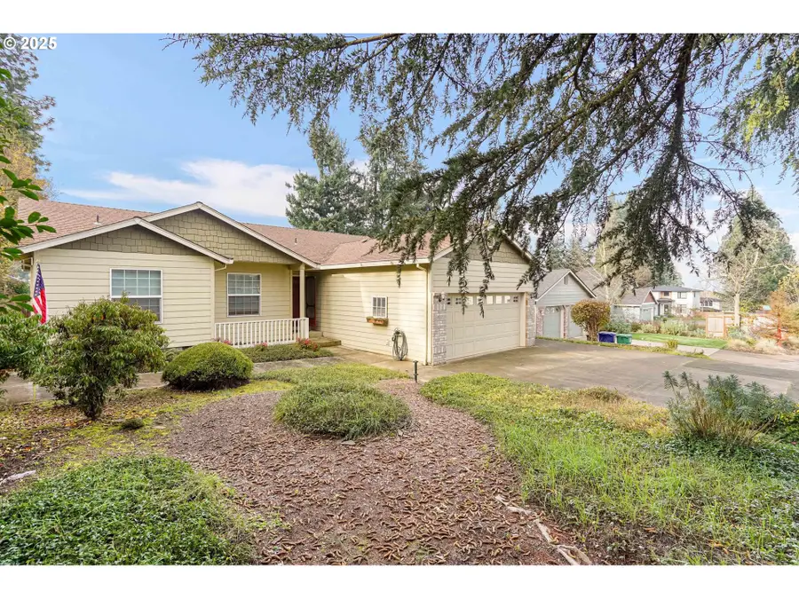 223 Penni Ln, Silverton, OR 97381 - Image #3