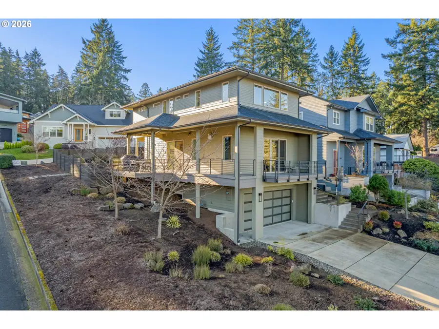 2490 Panorama Dr, Eugene, OR 97405 - Image #2