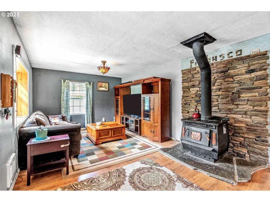 31431 Fairview Rd, Rainier, OR 97048 - Image #3