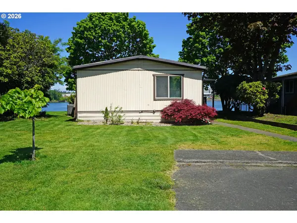 2241 N Menzies Dr, Portland, OR 97217