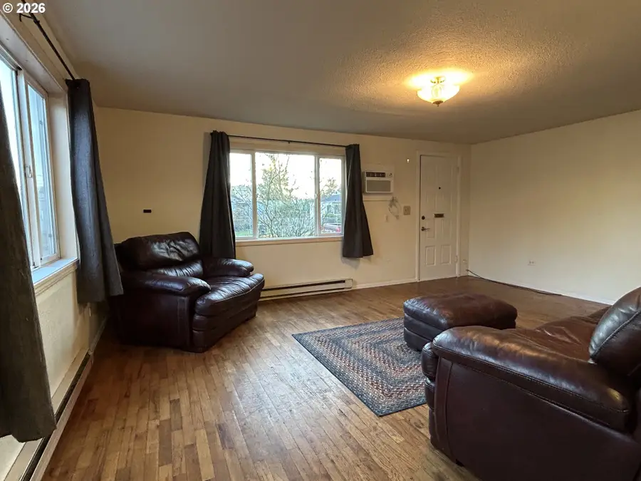 1708 I St, Springfield, OR 97477 - #2