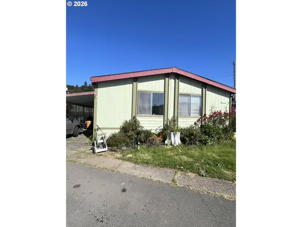 1413 Hawthorne Ave, Reedsport, OR 97467