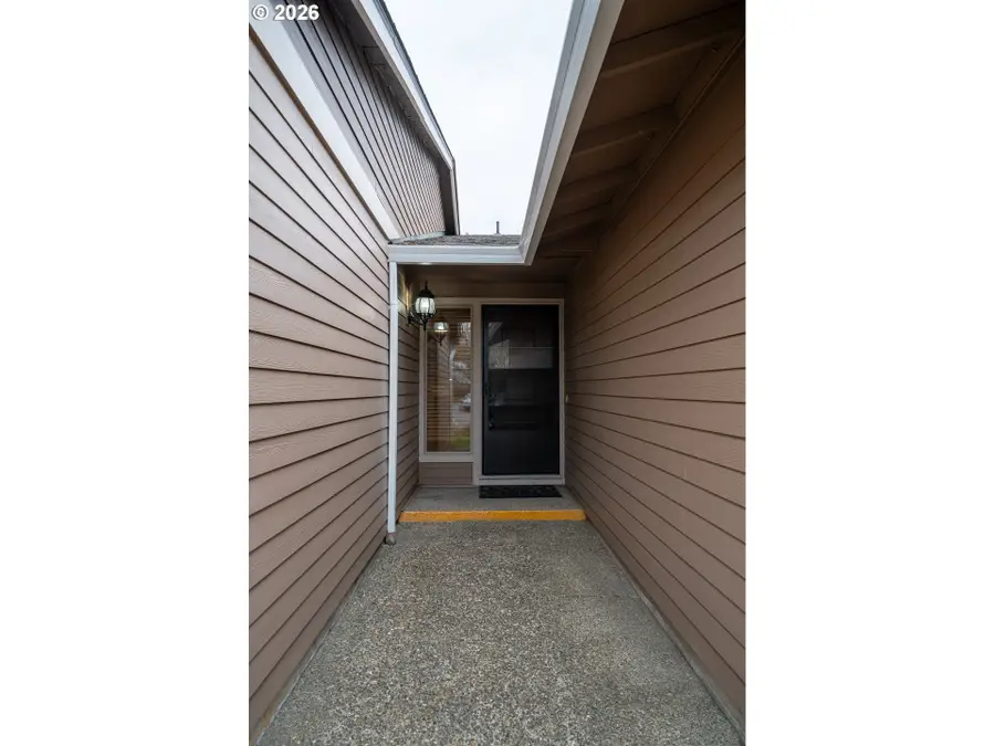 11481 SE Falbrook Dr, Clackamas, OR 97015 - #3