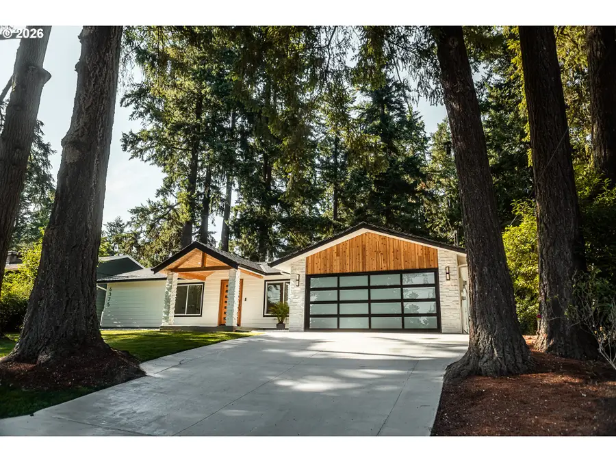 6375 SW Dawn St, Lake Oswego, OR 97035 - #2