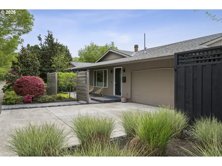 835 NE 33rd Ave, Portland, OR 97232 - #2