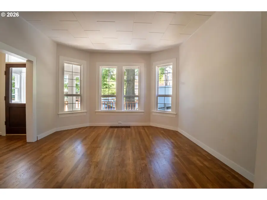 7228 SW 4th Ave, Portland, OR 97219 - #3