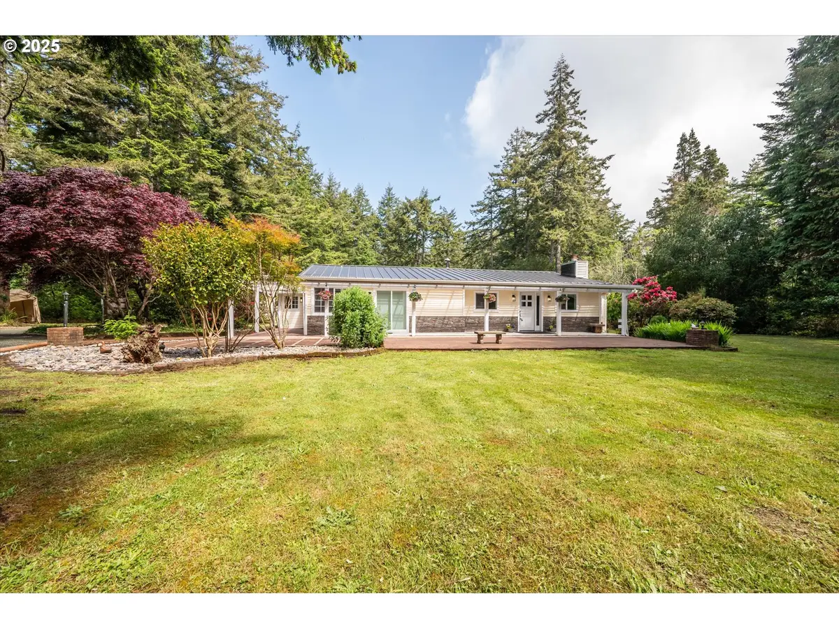88771 Tokyo Ln, Bandon, OR 97411 - Image #1