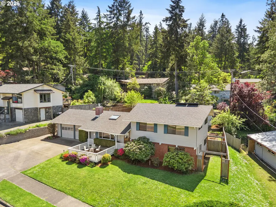 490 E 46th Ave, Eugene, OR 97405 - #2