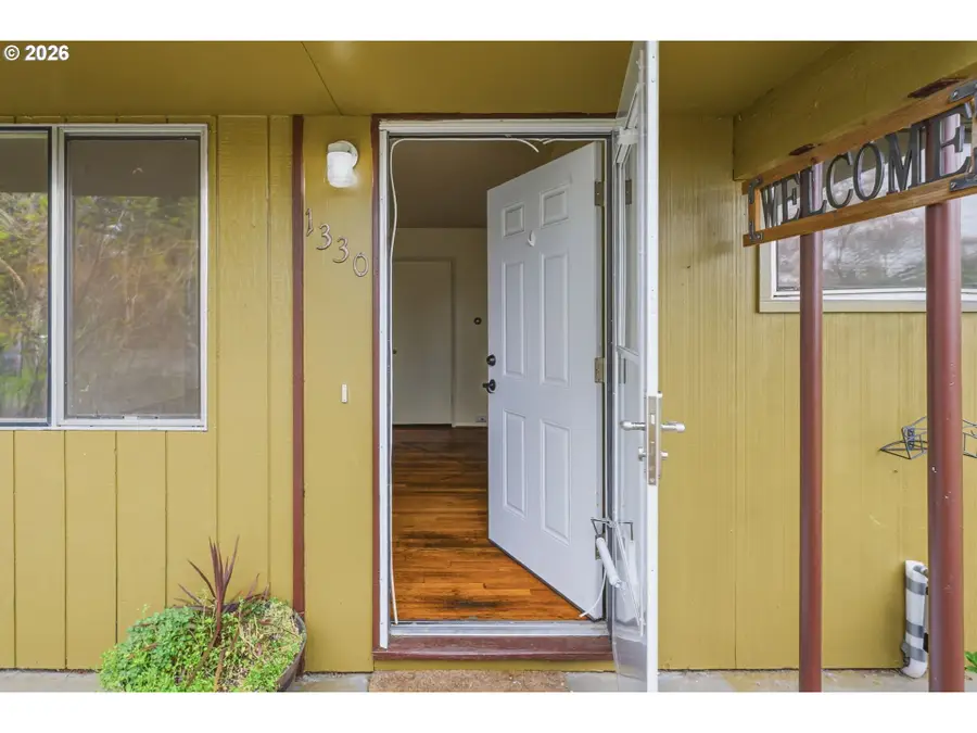 1330 SE 168th Pl, Portland, OR 97233 - #3