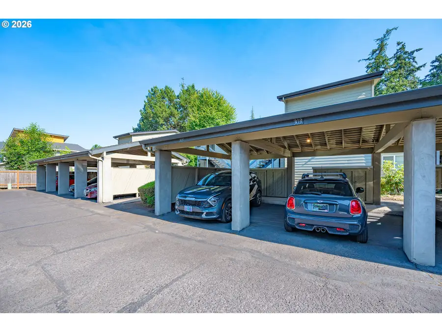 303 Country Club Rd, Eugene, OR 97401 - #2