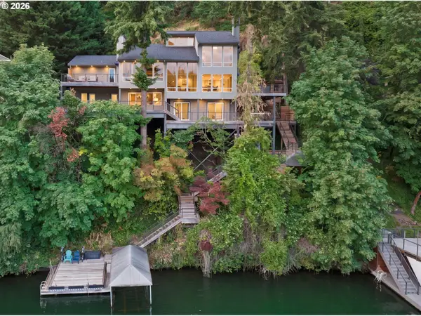 2236 Summit Ct, LakeOswego, OR 97034