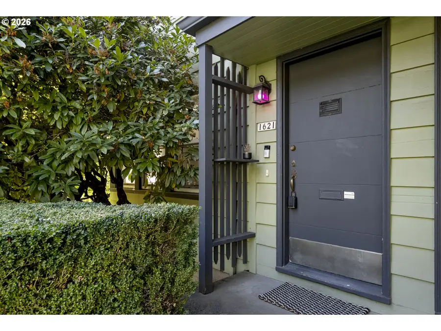 1621 SE Washington St, Portland, OR 97214 - #3