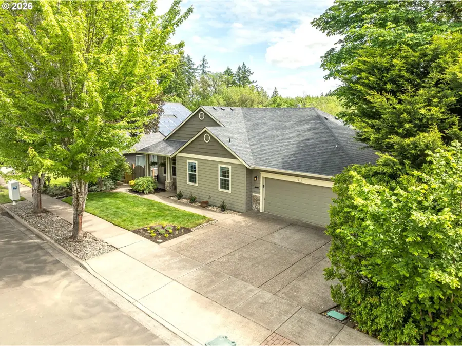 1216 SE 47th St, Hillsboro, OR 97123 - #2