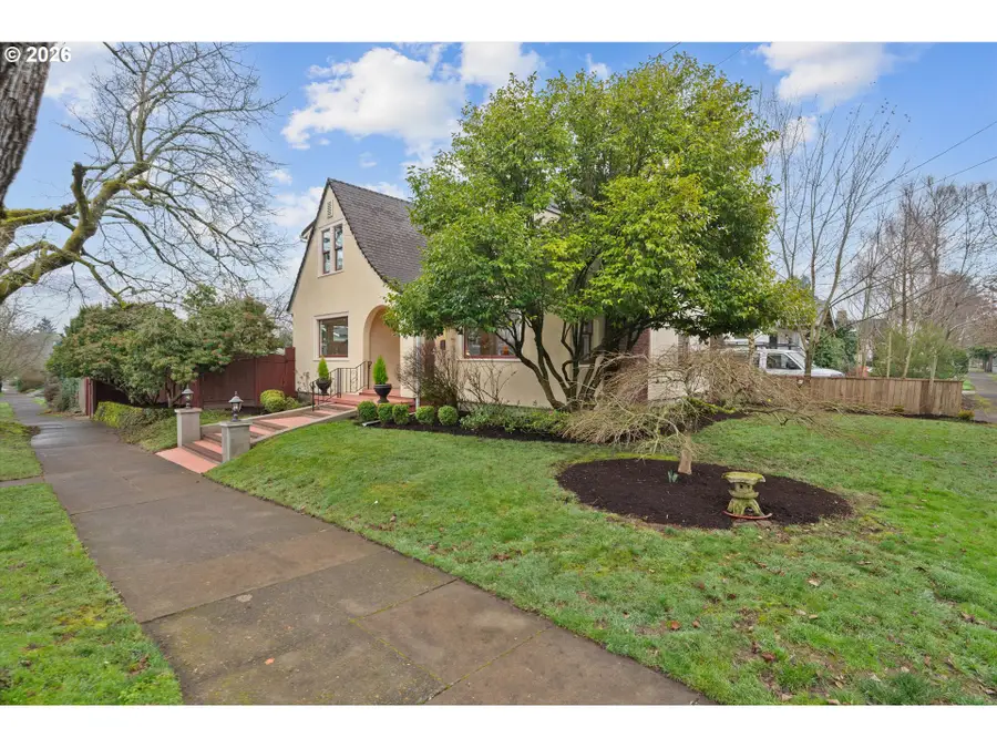 1706 SE Knapp St, Portland, OR 97202 - Image #2