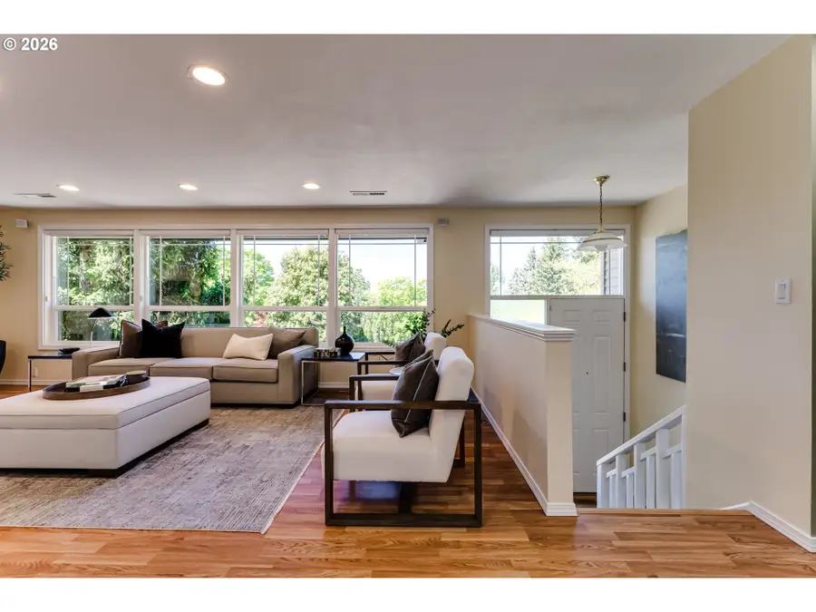 3185 Kevington Ave, Eugene, OR 97405 - #3