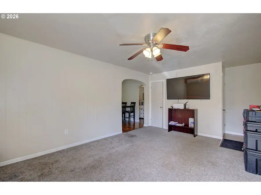 779 Washington St, Woodland, WA 98674 - #3