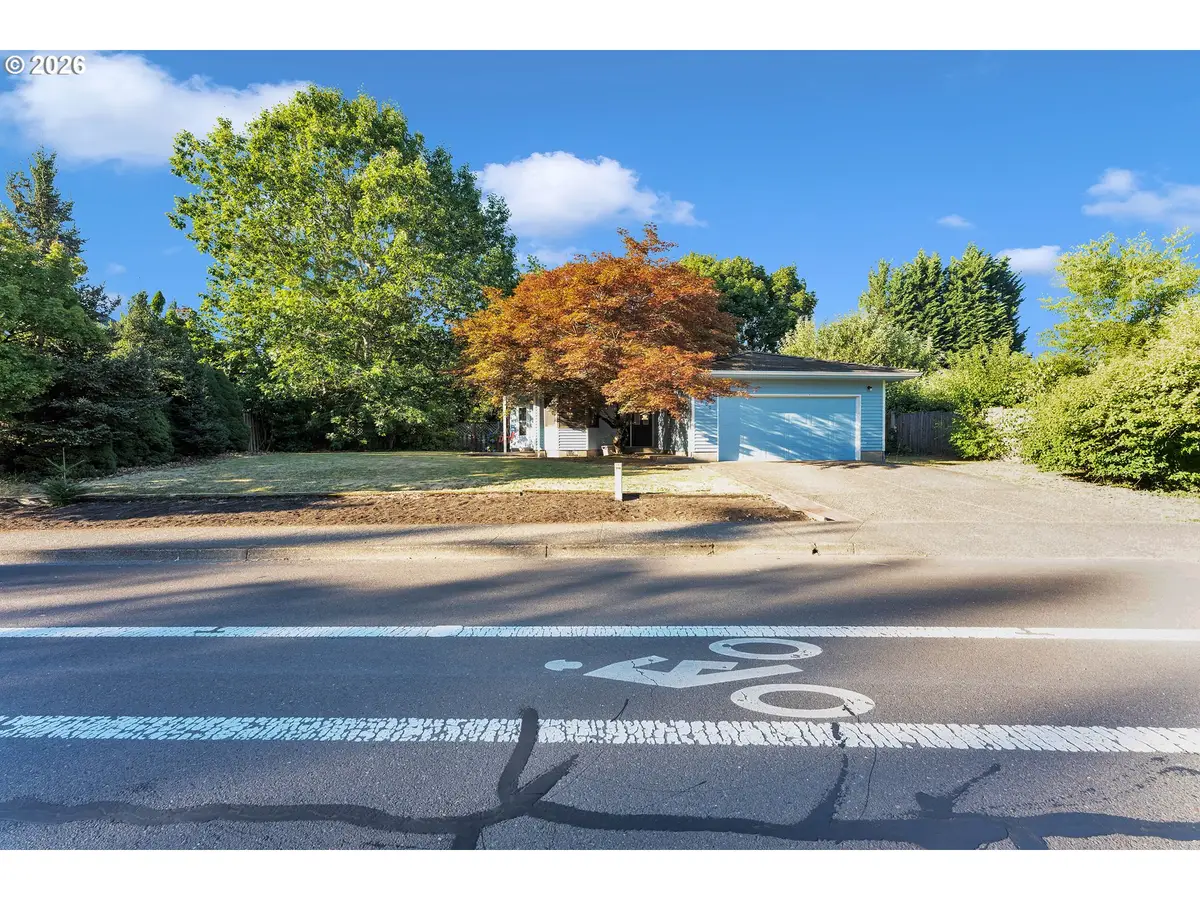 600 E Mountainview Dr, Newberg, OR 97132 - #1