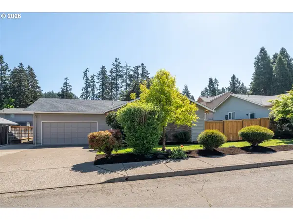 945 S 55th Pl, Springfield, OR 97478