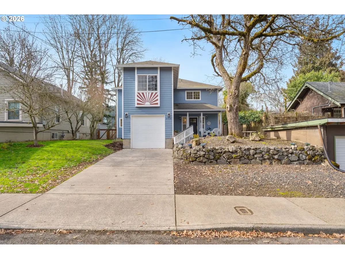 8910 N Edison St N, Portland, OR 97203 - #1