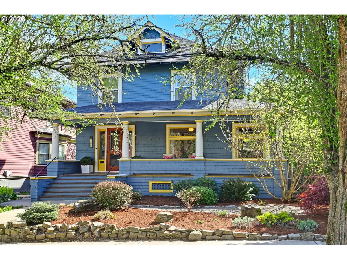 2406 NE Halsey St, Portland, OR 97232 - #1